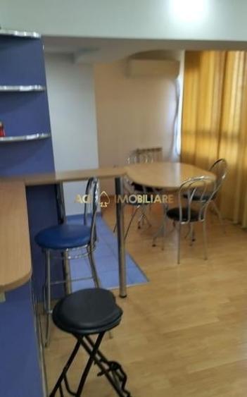 Apartament cu 2 camere decomandat, mobilat în Nerva Traian