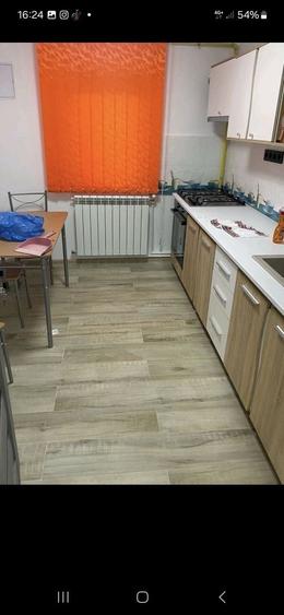 Apartament cu 2 camere decomandat în Exterior Vest