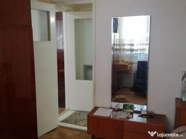 Apartament cu 2 camere semidecomandat în Mazepa 1