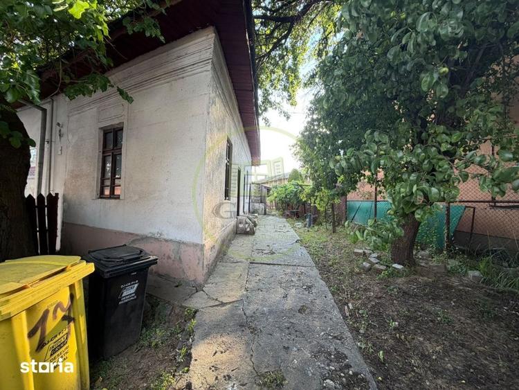 Casă cu 6 camere decomandat cu Canalizare în Bariera Vâlcii