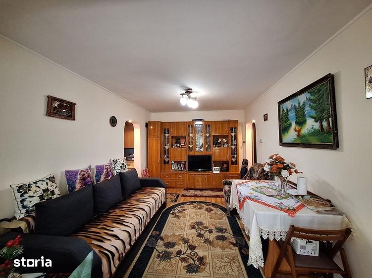 Apartament 2 camere semidecomandate parter,zona Mioritei - 7