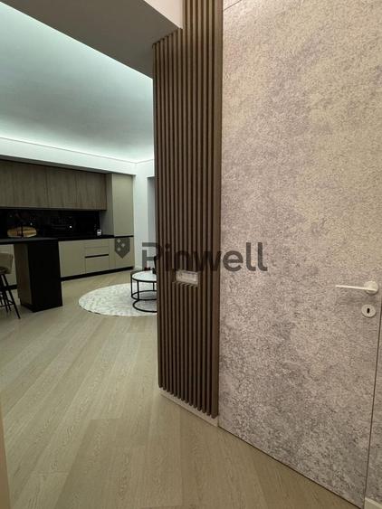 Apartament cu 3 camere semidecomandat, mobilat în Pipera