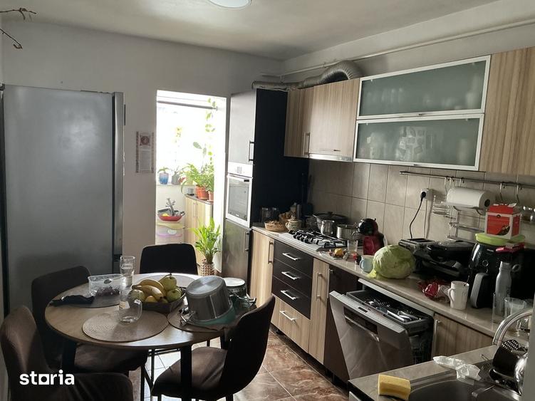 Apartament cu 3 camere decomandat în Dacia