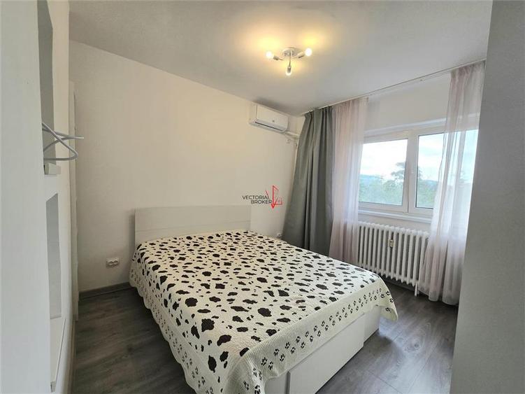 Apartament cu 2 camere decomandat în Parcul Carol