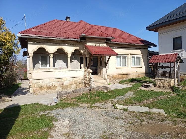 Casă cu Teren 3103 Mp în Central