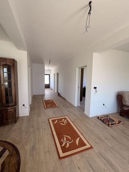 Casă cu 4 camere în Cionchești