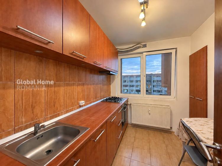 Apartament cu 3 camere semidecomandat, mobilat în Unirii