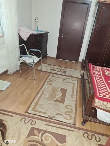 Casă cu 4 camere cu Teren 560 Mp în Central