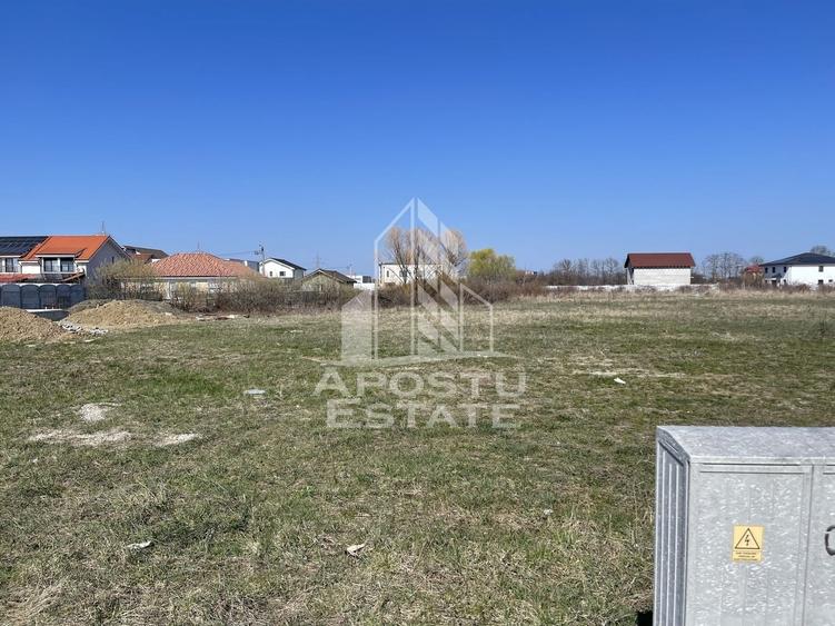 Teren Construcții intravilan de 804 mp, în Ghiroda