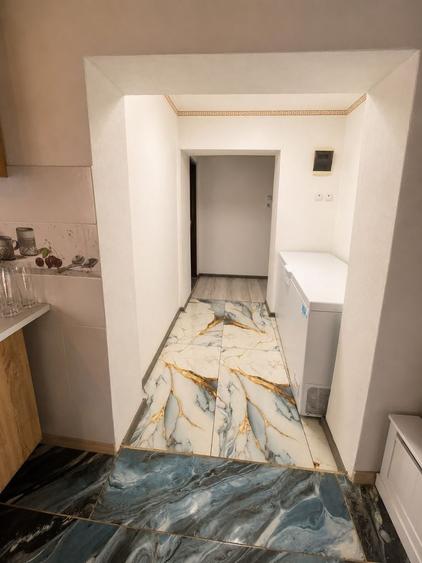 Casă individuală cu 2 camere cu Canalizare în Leș