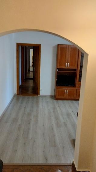 Bulevardul Timisoara-Strada SIbiu( ZONA FAVORIT) 3 camere - 6