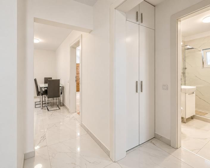 Apartament cu 4 camere semidecomandat, mobilat în Zorilor