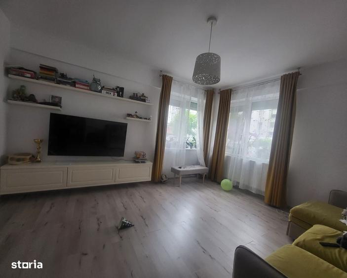 Apartament cu 2 camere decomandat în Milcov