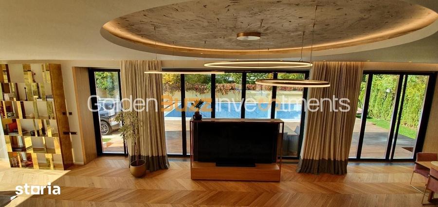 Casă cu 8 camere cu Teren 641 Mp în Central
