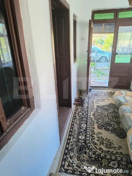 Casă cu 3 camere cu Teren 957 Mp în Central