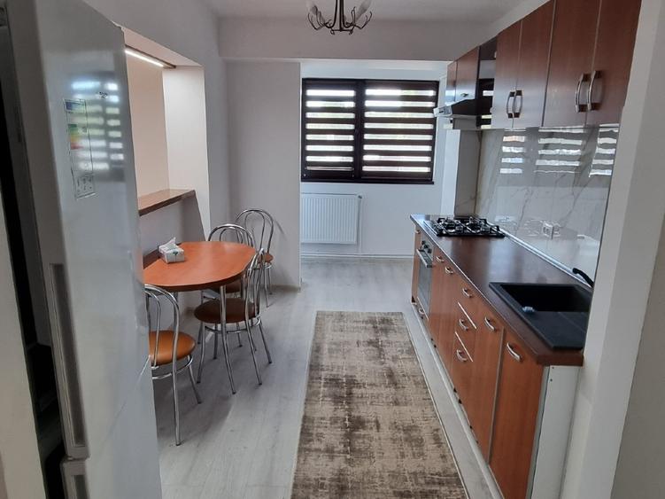 Apartament cu 2 camere decomandat în Mazepa 1
