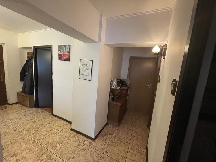Apartament cu 3 camere în Tudor