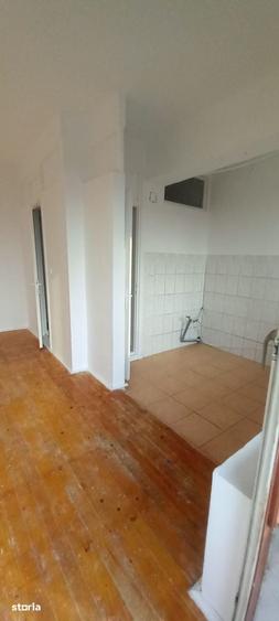 Apartament cu 5 camere în Central