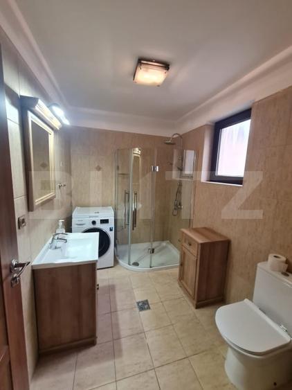 Duplex cu 4 camere cu Canalizare în Florești