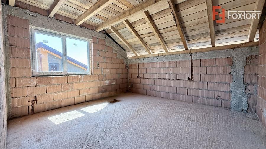 Duplex cu 4 camere cu Canalizare în Moșnița Nouă