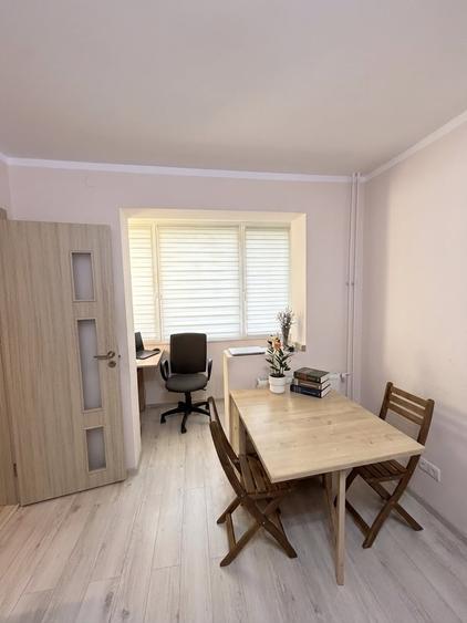 Apartament cu 2 camere nedecomandat, mobilat în P-ța Doina
