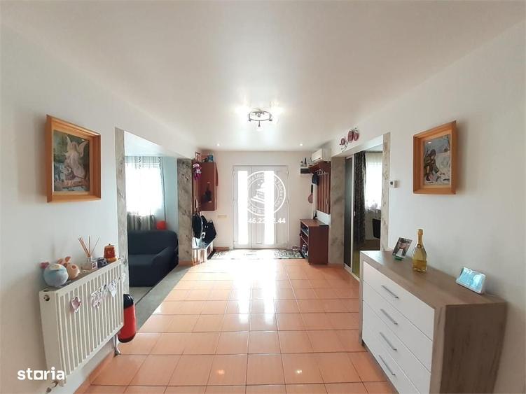 Casă cu 4 camere în Rediu
