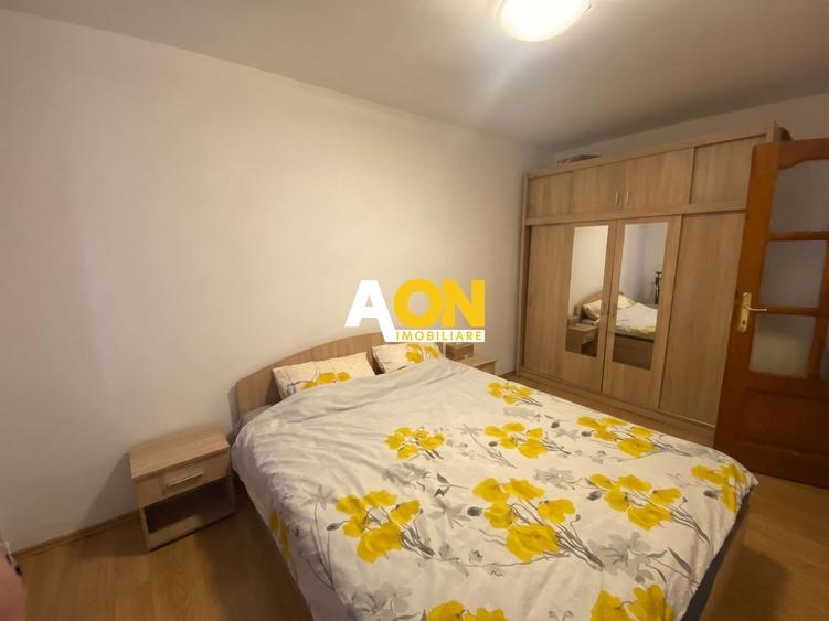 Apartament cu 2 camere semidecomandat, mobilat în Cetate