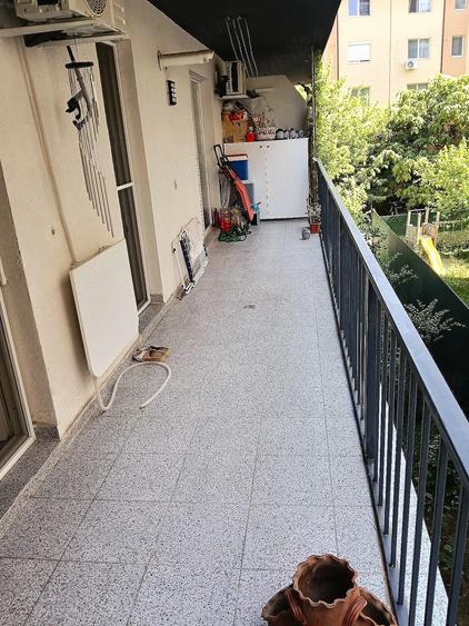 Apartament cu 2 camere decomandat în Titan