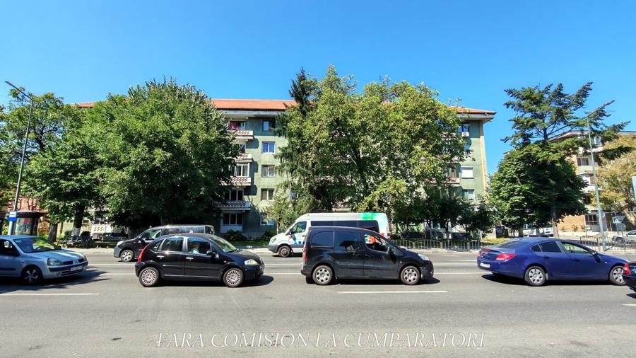 Apartament cu 2 camere semidecomandat în 1 Mai