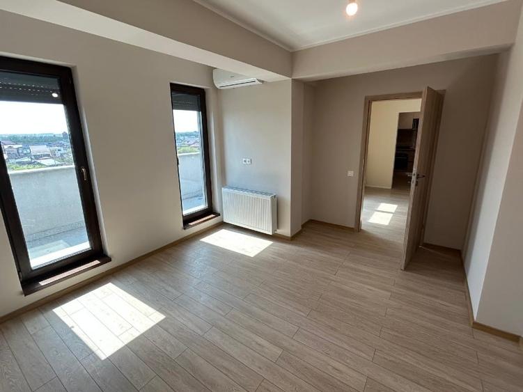 Apartament cu 3 camere semidecomandat, mobilat în Bucureștii Noi