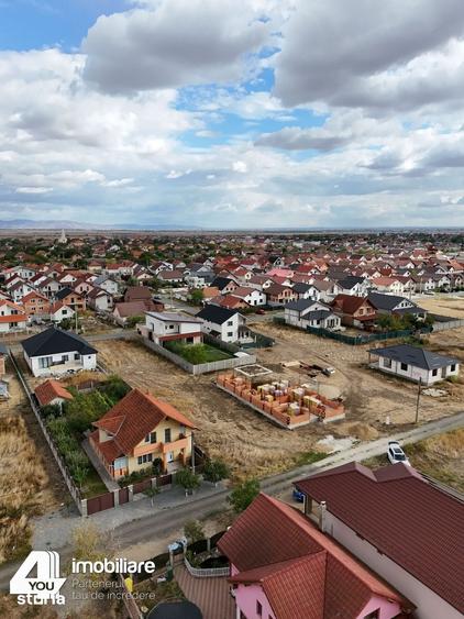 Teren de 600 mp, în Livada