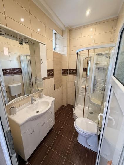 Casă cu 3 camere cu Teren 100 Mp în Central