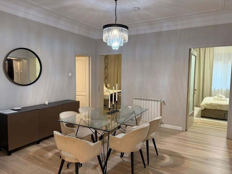 Apartament cu 4 camere semidecomandat, mobilat în Aviatorilor