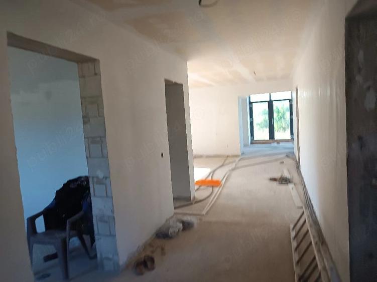 Casă cu 2 camere cu Teren 1600 Mp în Gottlob