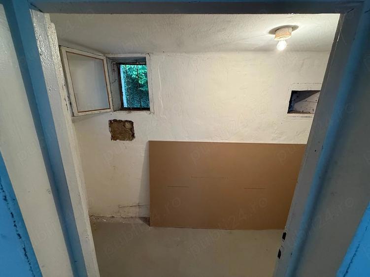 Teren de 8000 mp, în Dealu Mare