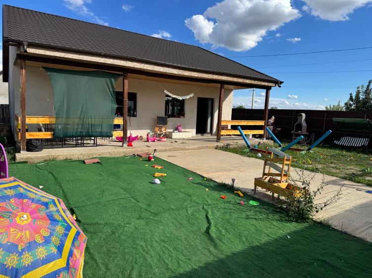 Casă cu 3 camere în Central
