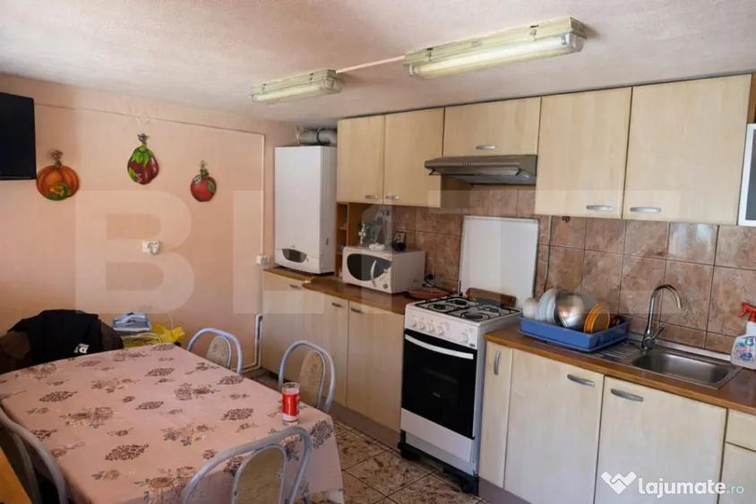 Casa individuala cu curte proprie amenajata ?i zona de - 3
