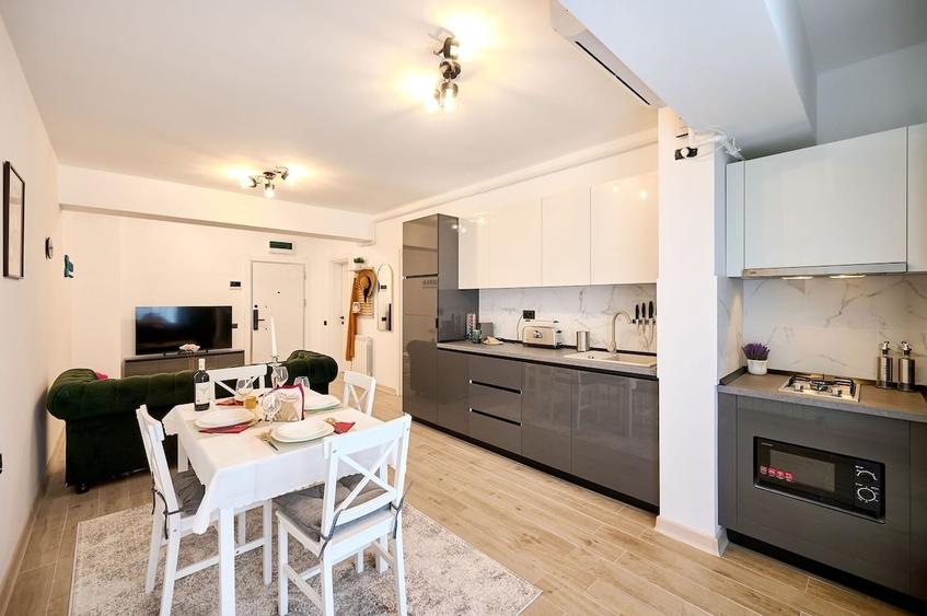 Apartament cu 2 camere decomandat în Mamaia-Sat