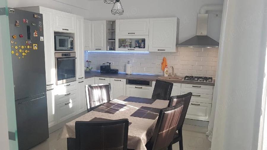 Casă cu 3 camere cu Teren 376 Mp în Agigea