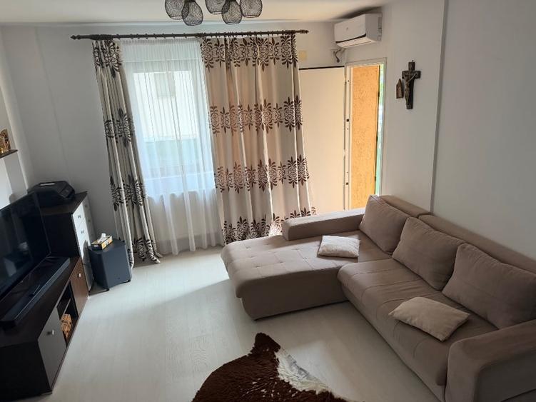 Apartament cu 3 camere decomandat, mobilat în Fundeni