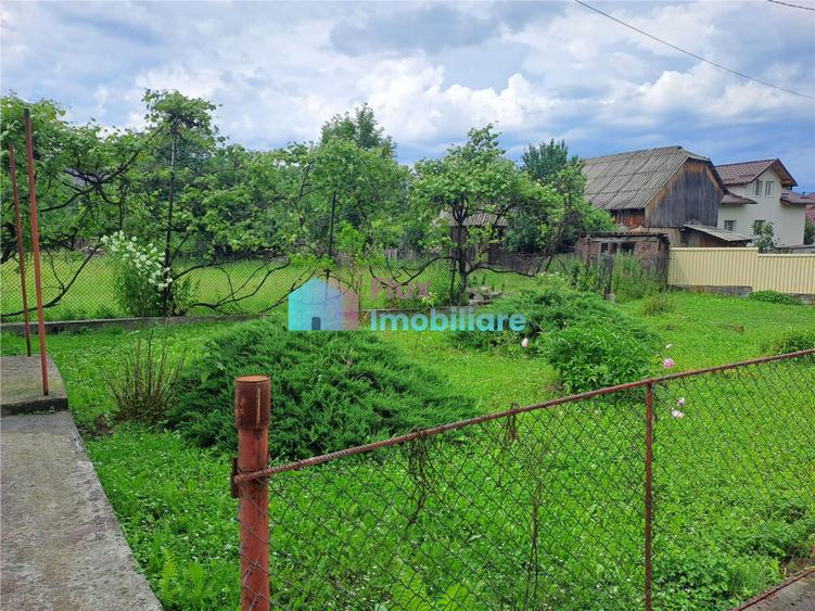 Casă cu 2 camere cu Teren 3743 Mp în Mălini