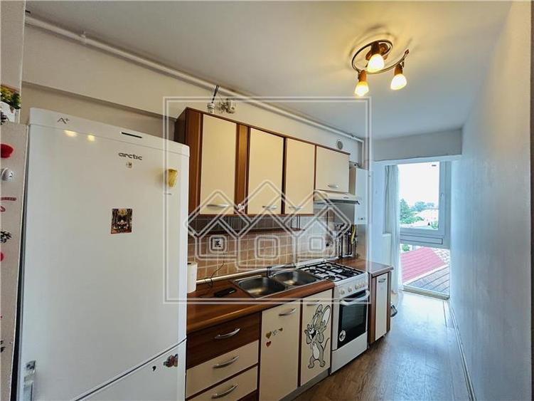 Apartament cu 2 camere decomandat în Turnișor