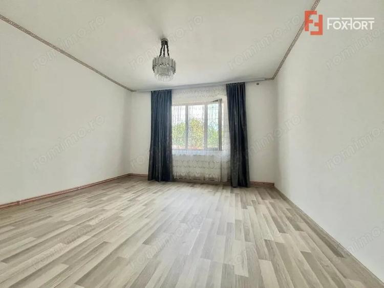 Casă cu 3 camere cu Teren 486 Mp în Ghiroda