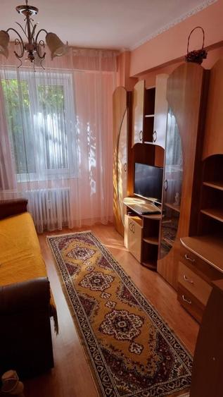 Apartament cu 3 camere decomandat în Decebal