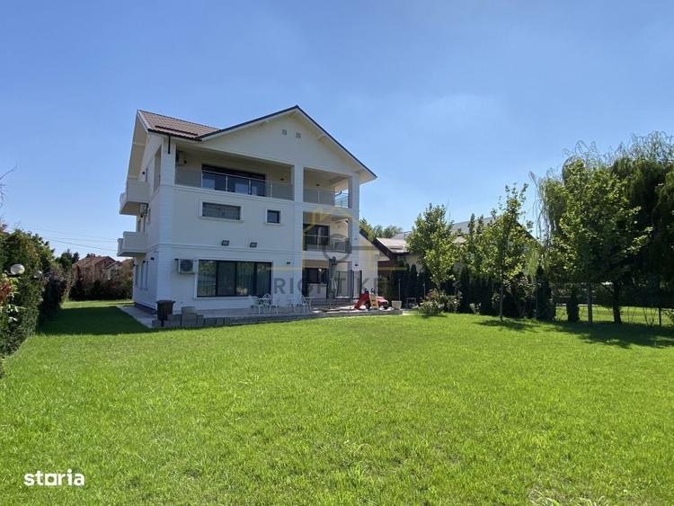 Casă cu 4 camere în Olteni
