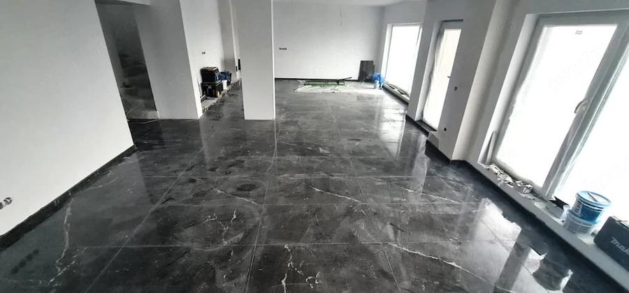 Casă cu 7 camere cu Teren 815 Mp în Tineretului