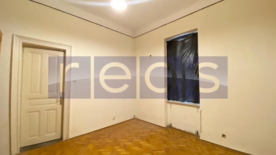 Casă individuală cu 4 camere cu Canalizare în Central