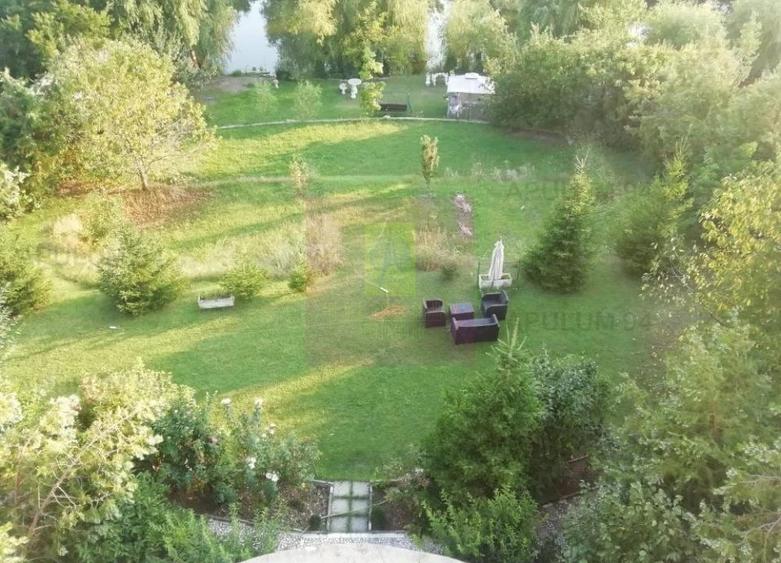 Casă cu Teren 3100 Mp în Băneasa