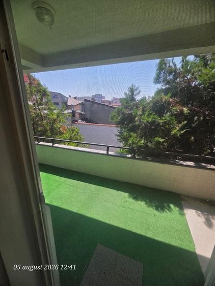 Casă individuală cu 12 camere cu Canalizare în Central