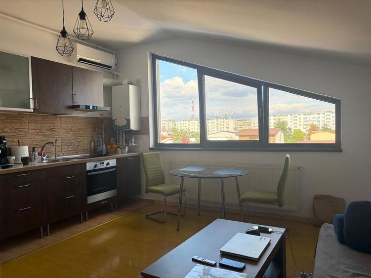 Apartament cu 2 camere decomandat, mobilat în 1 Mai